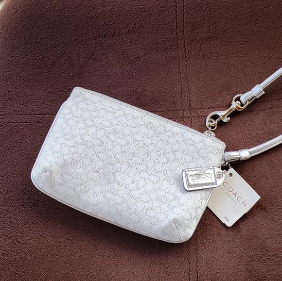 Coach Wallet Mini Signature Silver Lurex Wristlet Logo Wallet (NWT) - Picture 5 of 11